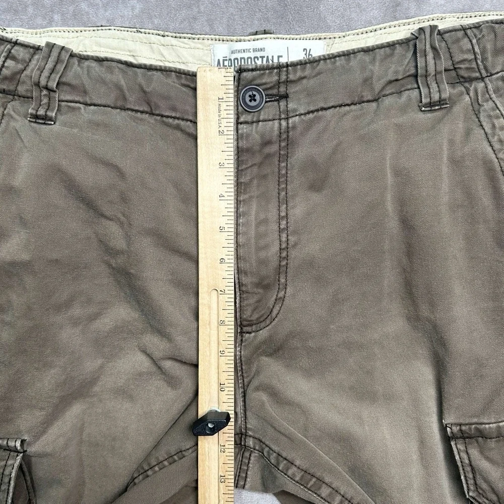 VTG Aeropostale Cargo Shorts Men's Size 36 Khaki Heavy Cotton Baggy Y2K